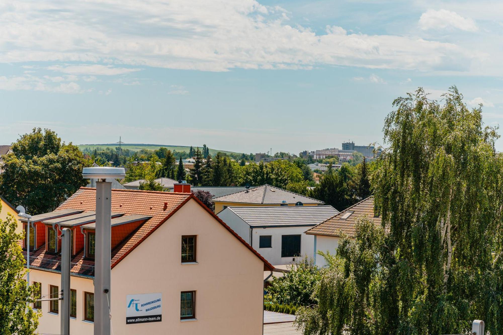 Zentrale Wohlfuehlwohnung - Ideal Fuer Ihren Urlaub Oder Die Geschaeftsreise 马格德堡 外观 照片